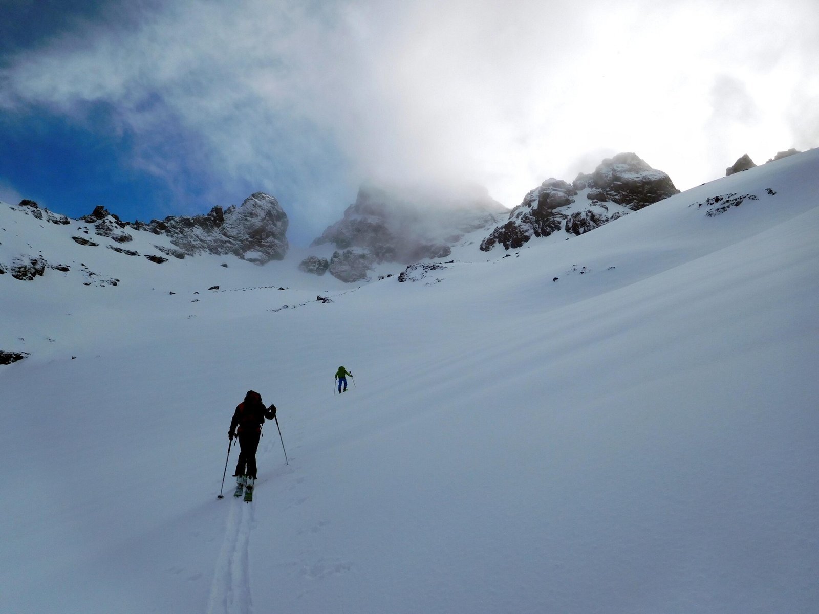 off-piste-skiing-in-atlas-mountains Discover the Hidden Gem of Skiing in Morocco